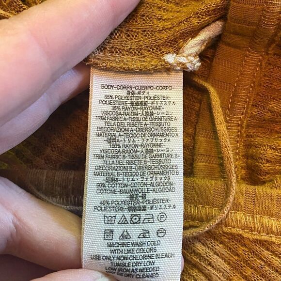 Free people brown/lavender blouse with small flowers on the sleeves size small - Picture 5 of 12